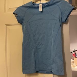 Ivivva swiftly tech tee shirt